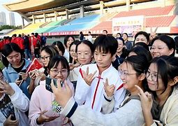 德赢体育app下载-包含&quot;冠军的心路历程：从练习场到领奖台的故事&quot;的词条